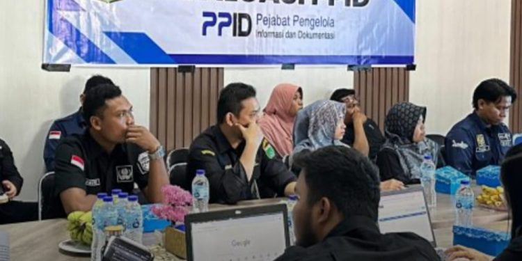 Dinas Kominfosp Gelar Rapat Evaluasi Admin PPID