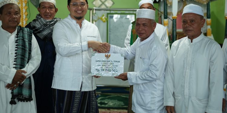 Aulia Ajak Masyarakat Desa Aluan Mati Makmurkan Masjid dengan Salat Berjamaah