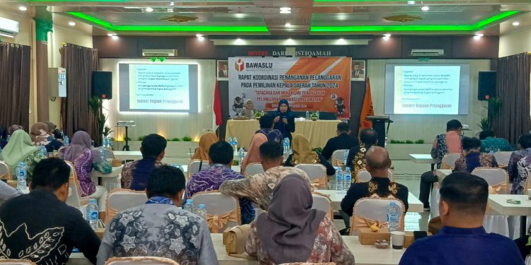 Bawaslu HST Gelar Rakor Penanganan Pelanggaran Pilkada 2024