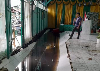 Lantai Aula SMAN 7 Banjarmasin Ambruk, Dua Siswa Dilarikan ke RS Bhayangkara