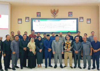 KPK dan DPRD HST Teken Komitmen Antikorupsi
