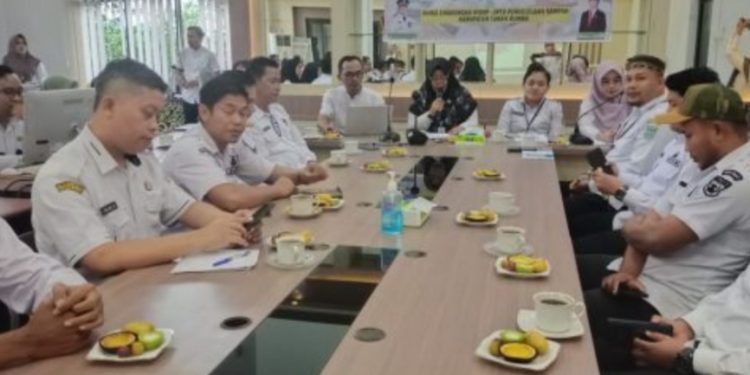 DLH Kumpulkan Kades, Matangkan Rencana Pembangunan TPS3R di Setiap Desa
