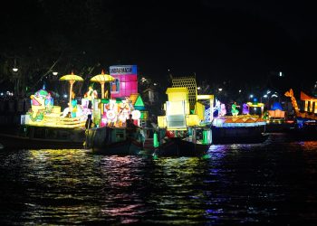 34 Peserta Meriahkan Festival Jukung Hias Tanglong 2024