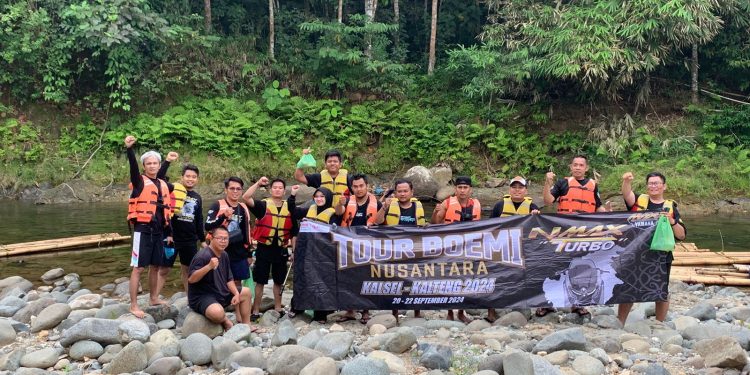 PT STSJ Gelar Touring dan Naik Bamboo Rafting di Loksado