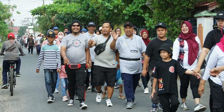 Banjarmasin Tengah Gelar Jalan Sehat, Bagikan Puluhan Doorprize Menarik