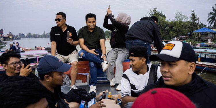 Sukses Taklukkan Loksado, Peserta Nmax Turbo Tour Boemi Nusantara Kunjungi Pasar Terapung dan Nikmati Kuliner Khas Kalsel