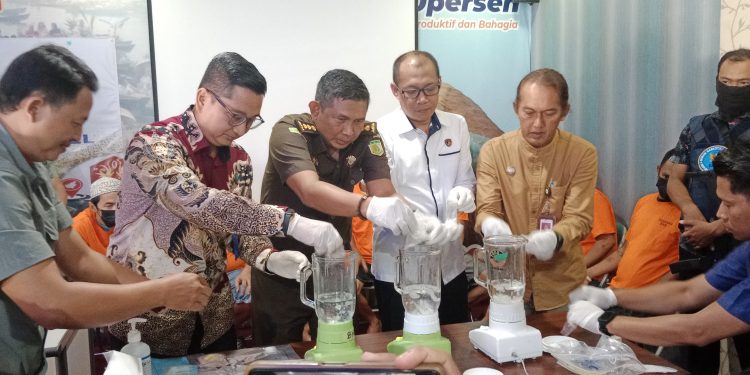 BNNP Kalsel Musnahkan 221 Gram Sabu dan 41 Butir Ekstasi