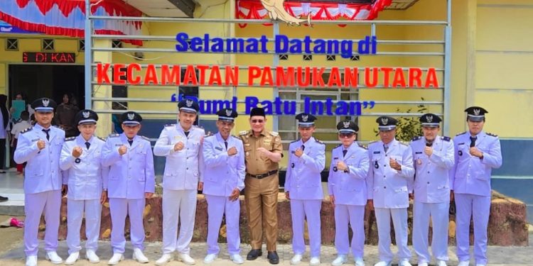 Sayed Jafar Kukuhkan Kades dan BPD di Dua Kecamatan