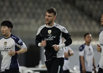 Shin Tae-yong Sebut Maarten Paes Sedang Kelelahan