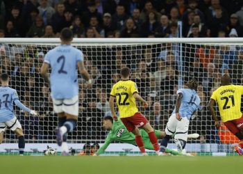 Carabao Cup 2024-2025: Manchester City vs Watford, Skor 2-1
