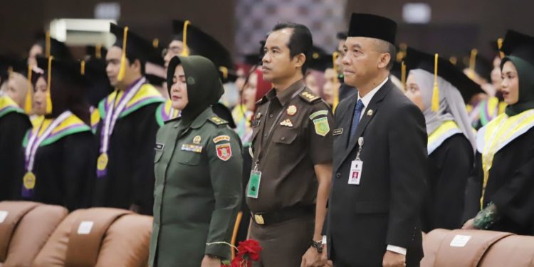 ULM Wisuda 1.300 Sarjana, Pemprov Harapkan Turut Berperan Membangun Banua