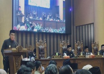 Rapat Paripurna, Zairullah Sampaikan RAPBD Tahun Anggaran 2025