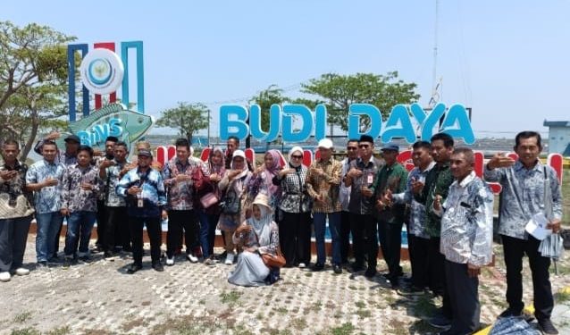 Pemkab dan DPRD Tanbu Belajar Budidaya Ikan Nila Salin ke Karawang