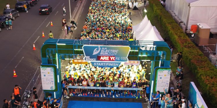 5 Pengemudi Ojol Prasejahtera Peroleh Motor Listrik di PLN Electric Run 2024