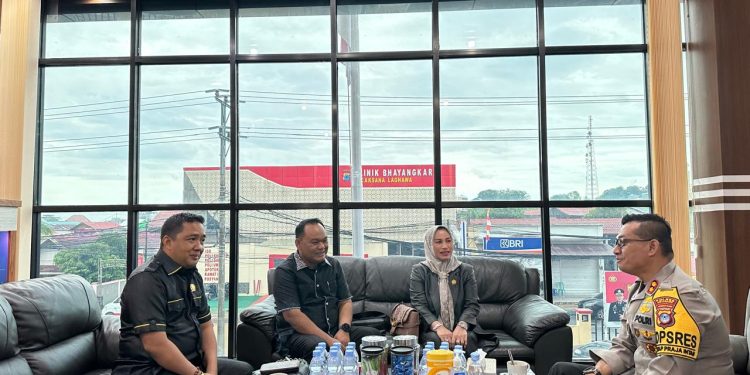 Sinergi Jelang Pilkada 2024, DPRD Jalin Silaturahmi dengan Polres Kotabaru