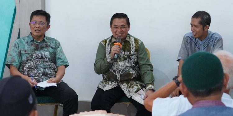 Ibnu Sina Apresiasi Karya Tulis Dokter Senior Berjudul “Merawat Rumah Besar Indonesia”