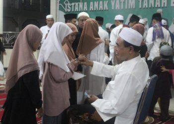 Zairullah Berikan Hadiah untuk Lulusan Terbaik dan Hafal Quran 5 Juz