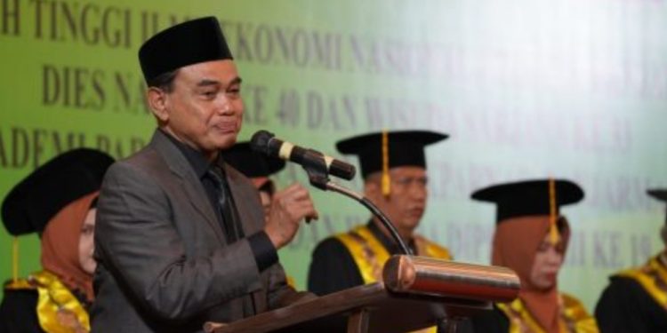 Zairullah Hadiri Dies Natalis Ke-40 dan Wisuda Sarjana Ke-33 STIE Nasional