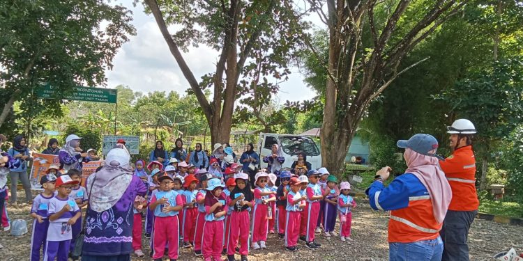 Indocement Unit Tarjun Berikan Edukasi dan Tour Pabrik untuk Anak TK