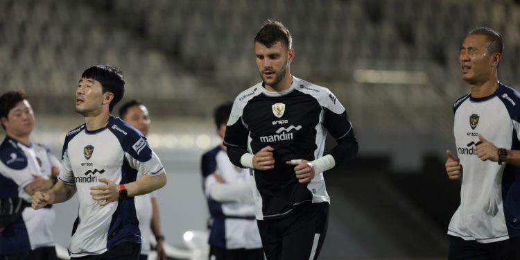 Jelang Indonesia vs Bahrain: Maarten Paes Gabung Skuad Garuda Awal Pekan Depan