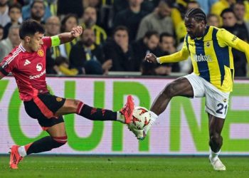 Hasil Liga Europa: Fenerbahce Vs MU Berakhir 1-1