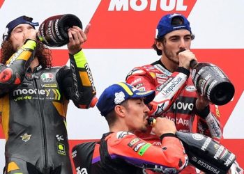 Vinales dan Bezzecchi Saling ‘Serang’ Usai Tabrakan Hebat di Australia