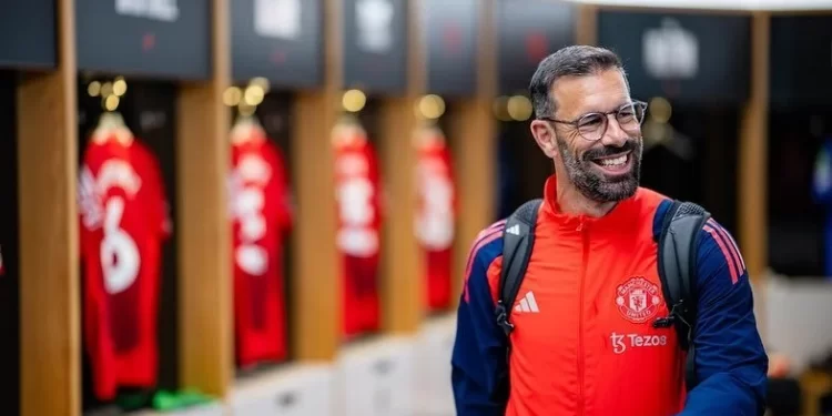 Man United Tetap Akan Dilatih Ruud van Nistelrooy hingga 11 November