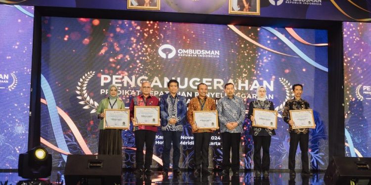 Ombudsman RI Anugerahi Pemprov Kalsel 10 Terbaik Kepatuhan Pelayanan Publik Se-Indonesia