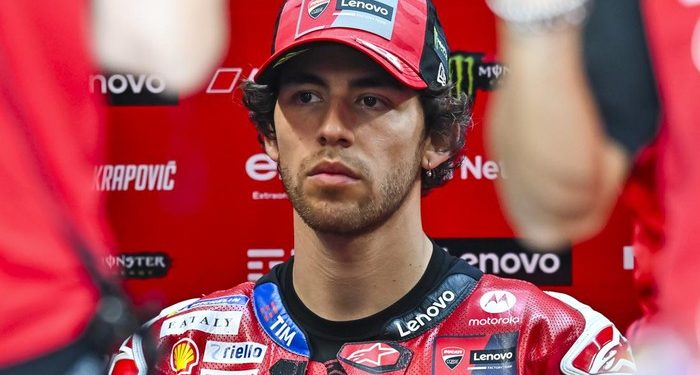 Bastianini Kesal, Tuding Aleix Espargaro ‘Balapan untuk Martin’