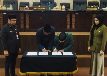 Rapat Paripurna, DPRD Usulkan Muhidin Jadi Gubernur Kalsel