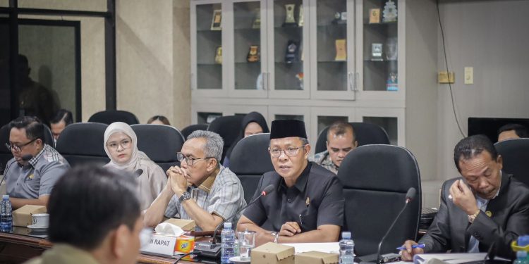 Komisi II DPRD Kalsel Gelar Rapat Bersama Mitra Kerja, Fokus Peningkatan Pajak dan Pelayanan Publik