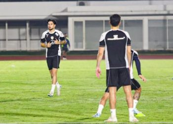 Calvin Verdonk Optimis Kevin Diks Bakal Matikan Kauro Mitoma dan Takefusa Kubo