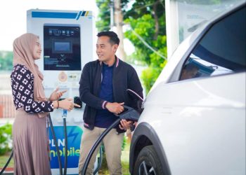 PLN Terus Genjot Penambahan Charging Station Kendaraan Listrik di Berbagai Daerah