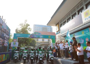 Hari Listrik Nasional Ke-79, PLN Kembali Pecahkan Rekor MURI Konvoi 2.200 Motor Listrik Terbanyak