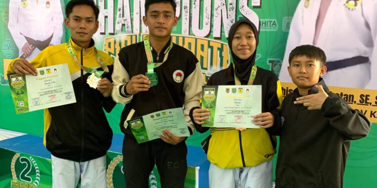 Atlet HST Raih 2 Perak dan 1 Perunggu di Kejuaraan Karate Piala Bupati Tanah Bumbu