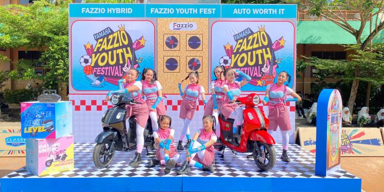FYP Menuju Grand Final, STSJ Sambangi 8 Sekolah Sekaligus Perkenalkan Fazzio Hybrid Series