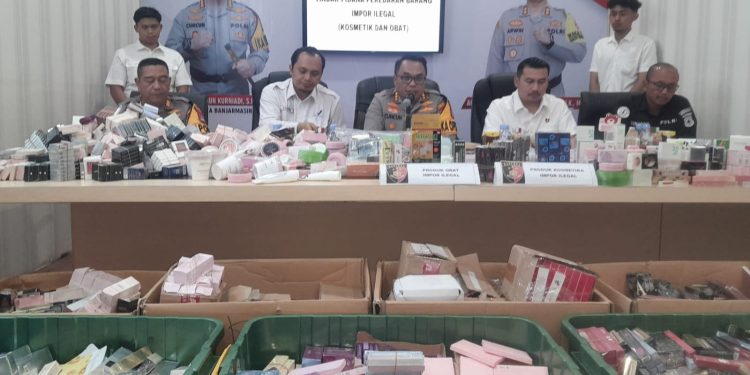 Polresta Banjarmasin Gagalkan Peredaran Ribuan Kosmetik dan Obat Ilegal