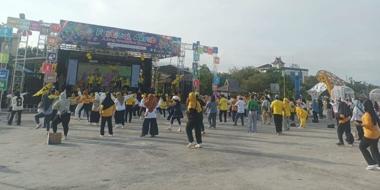 Senam Sehat Bersama di Momen HUT Ke-60 Partai Golkar