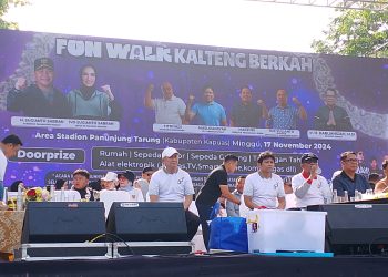 HUT Ke-63 Bank Kalteng, Ribuan Warga Kapuas Meriahkan Fun Walk Kalteng Berkah