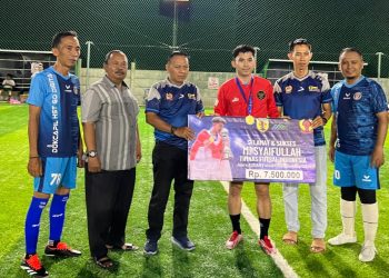 Syaifullah, Pemain Timnas Futsal Indonesia Terima Penghargaan dari KONI HST