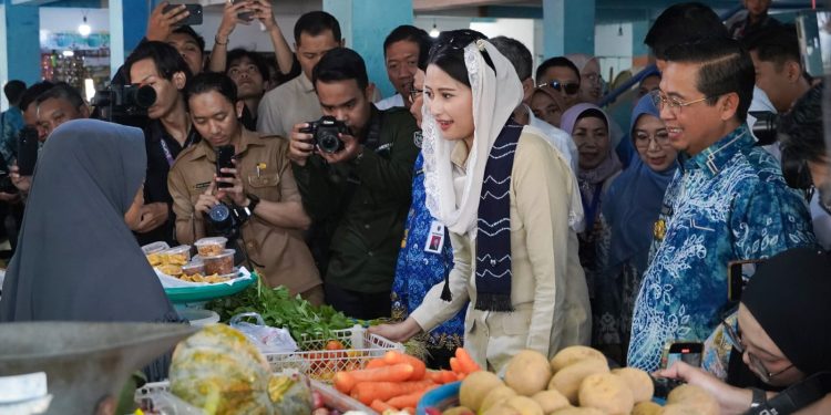 Kunjungi Pasar Pandu Banjarmasin, Wamen Perdagangan Tekankan Pentingnya Menjaga Stabilitas Harga