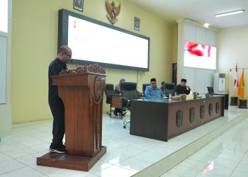 Rapat Paripurna Setujui Raperda APBD HST Tahun 2025