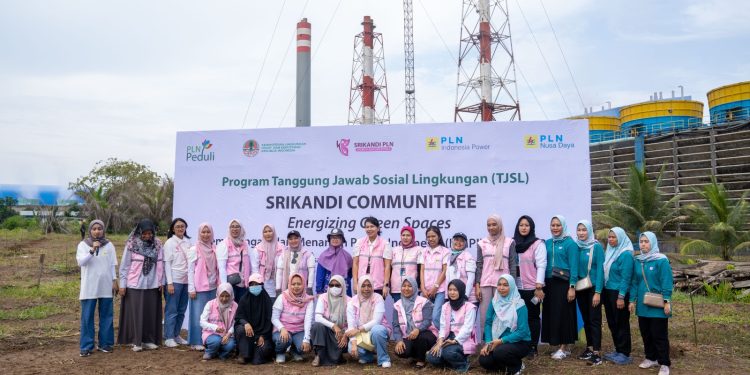 Srikandi PLN UIP3B Kalimantan Tanam 1.100 Pohon untuk Dukung Energi Terbarukan dan Kelestarian Lingkungan