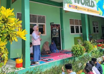 Srikandi PLN Tingkatkan Kesadaran Kelistrikan untuk Generasi Emas Kalbar di Hari Anak Sedunia
