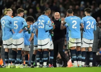 November Kelabu Manchester City