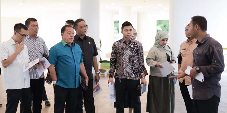 Komisi III DPRD Kalsel Monitoring Proyek Pembangunan Tugu Pal Nol