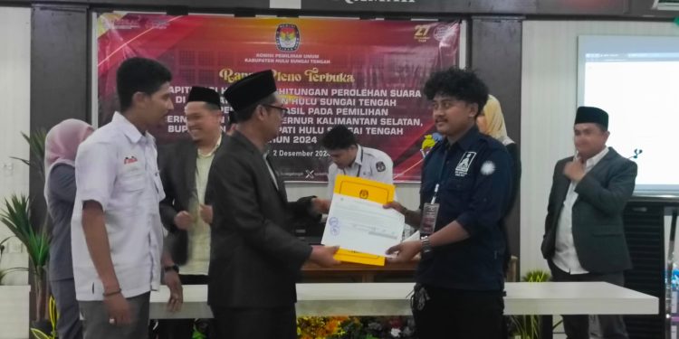 Resmi Ditetapkan KPU HST, Rizal-Rosyadi Unggul 2.807 Suara atas Aulia-Mansyah