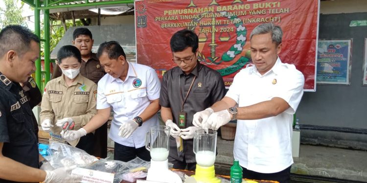 248,22 Gram Sabu dan 1.145 Butir Zenith Dimusnahkan