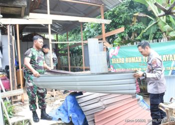 Kodim HST Bedah Rumah Petani di Desa Banua Kepayang