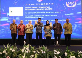 Plt Gubernur Kalsel Terima Penghargaan Top Leader On Digital Implementation